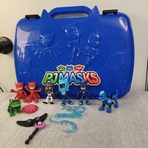 Hasbro PJMASKS carry n go battle blue case with mixed figures and accessories